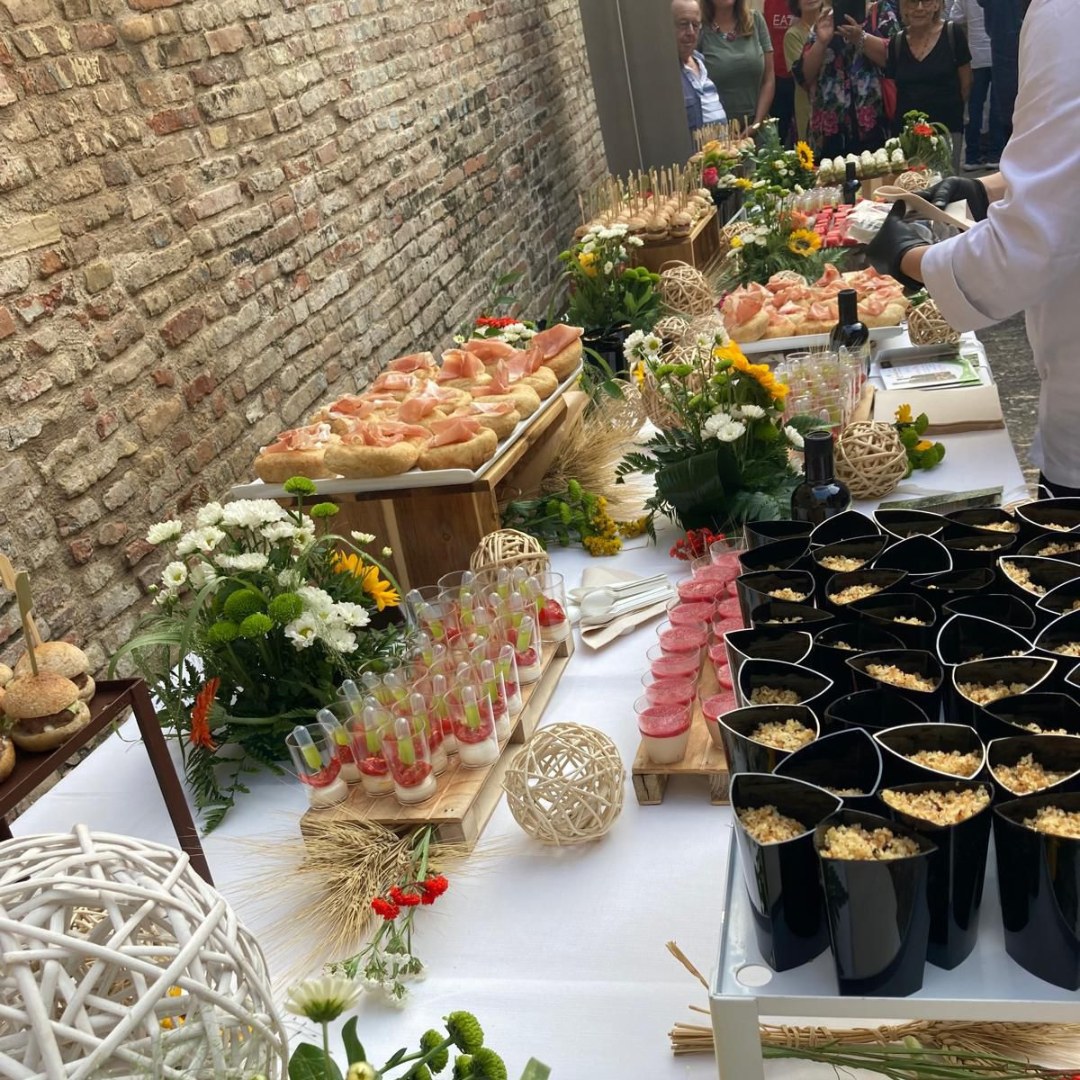 452933957_430259660012454_4805617198944423262_n